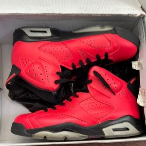 Jordan Air Retro Sneakers - Black and White